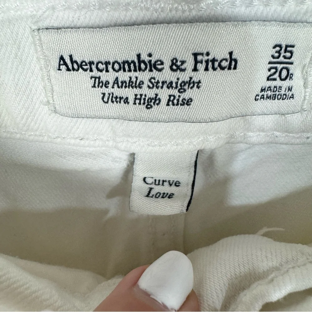 Abercrombie & Fitch The Ankle Straight Ultra High Rise Curve Love White Jeans